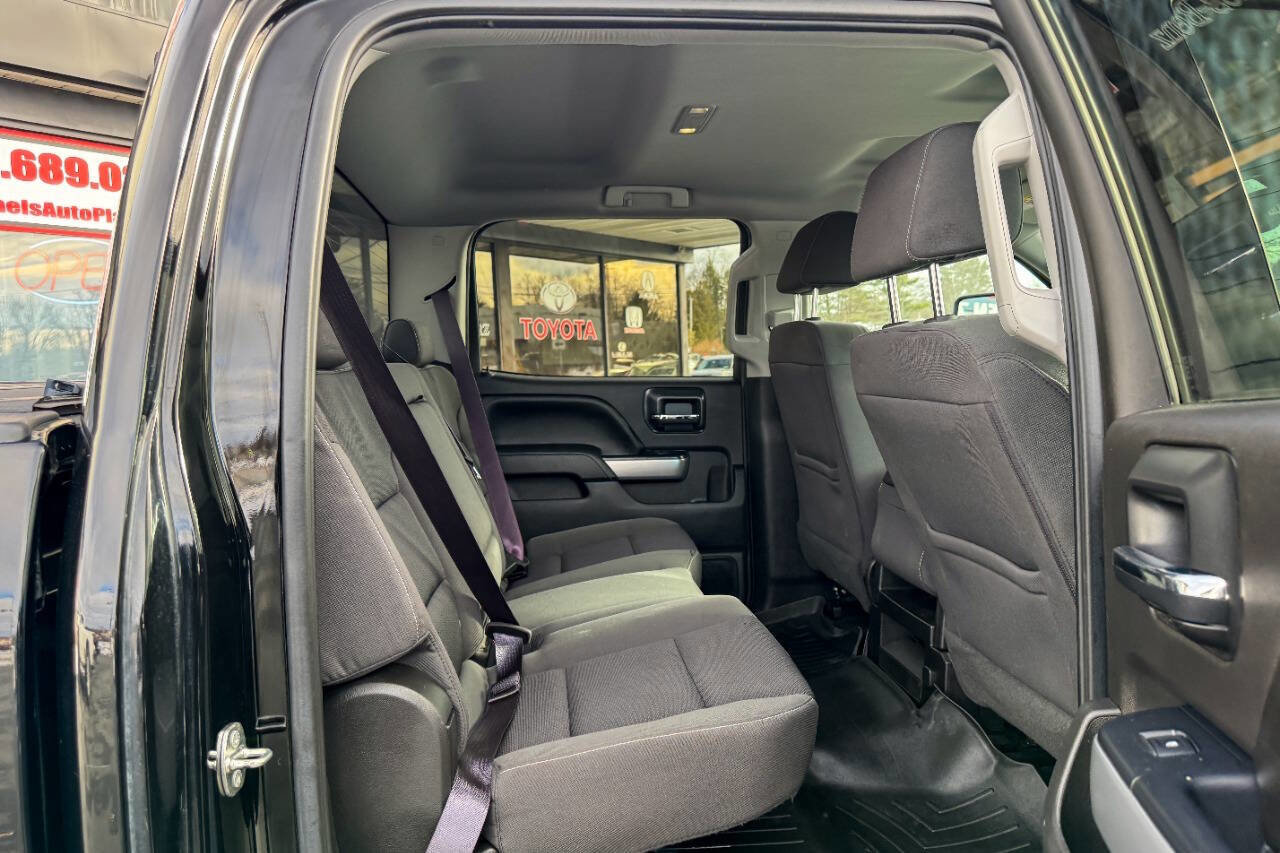 Used 2016 Chevrolet Silverado 2500 LT w/ Midnight Edition image 17