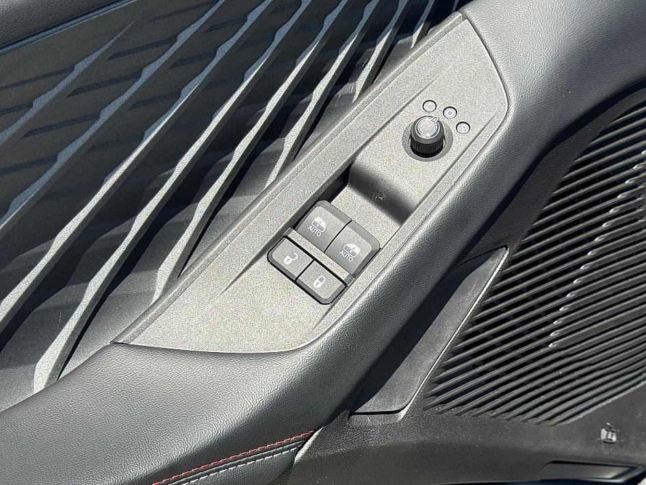 Used 2025 Dodge Charger R/T w/ Quick Order Package 25M R/T image 17