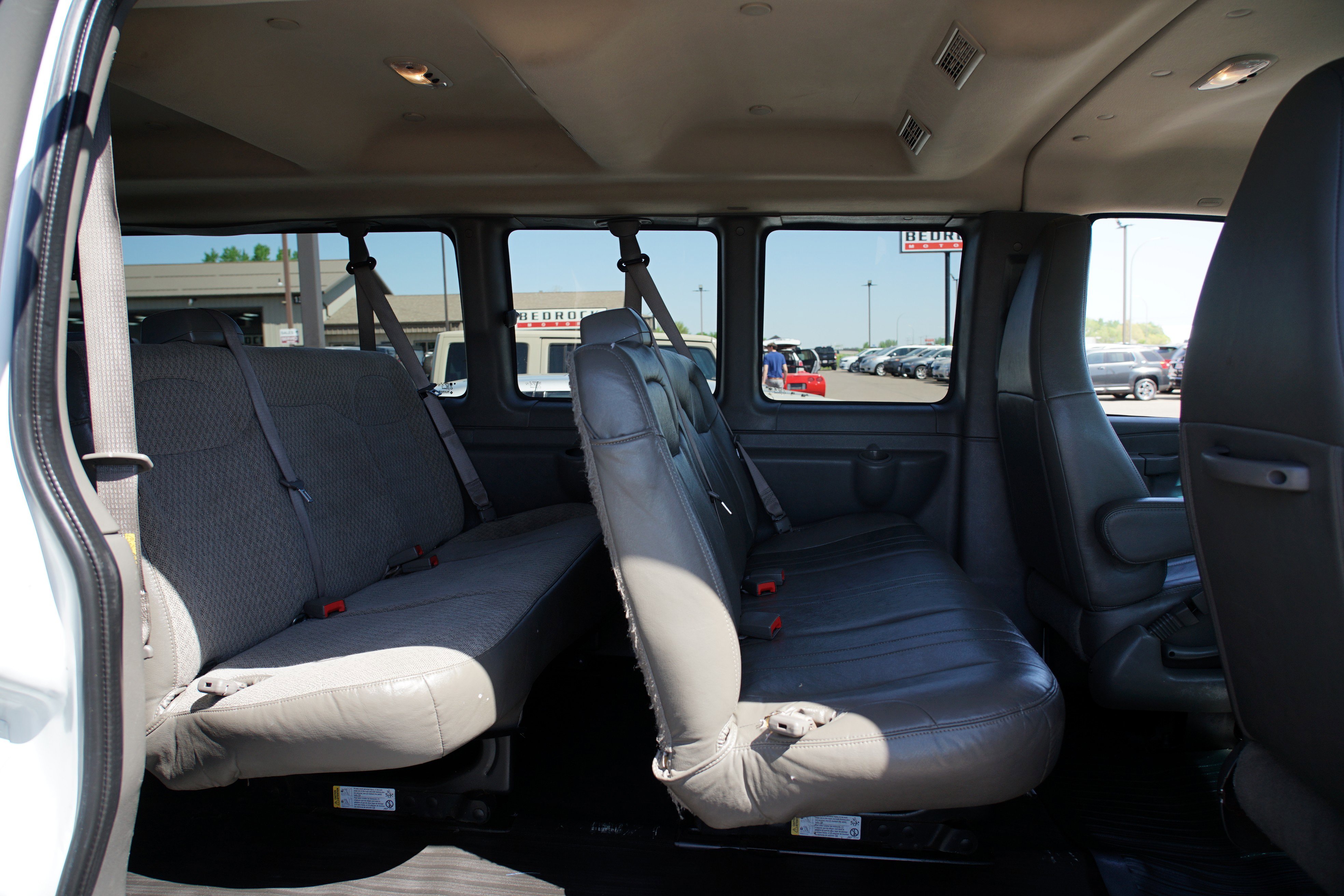 Used 2020 GMC Savana 3500 LS image 20