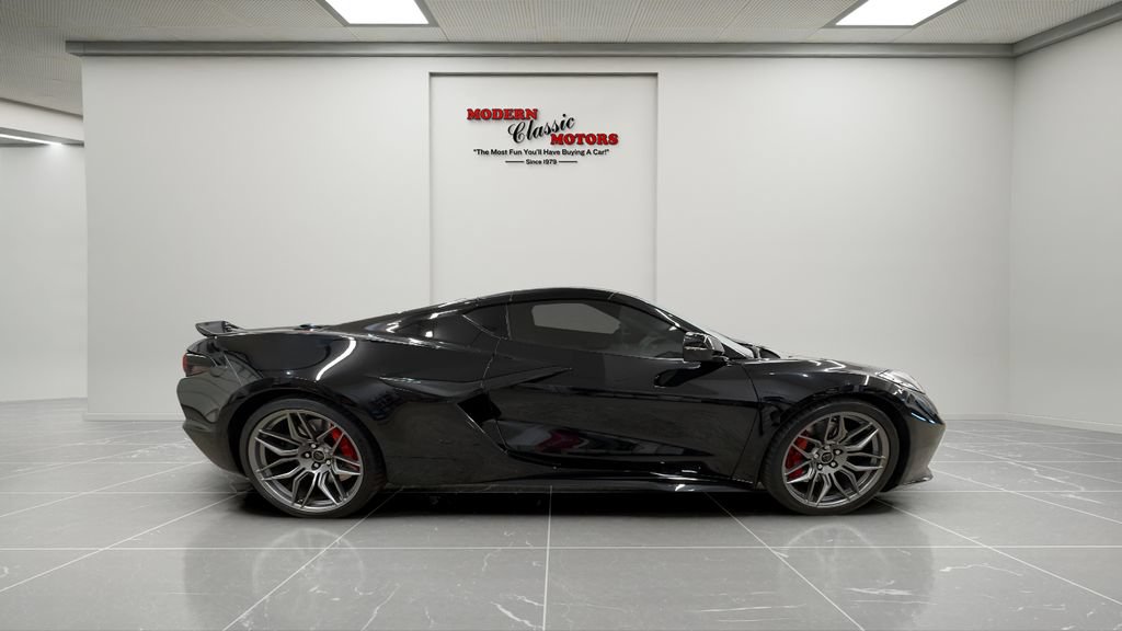 Used 2026 Chevrolet Corvette Z06 RWD image 8