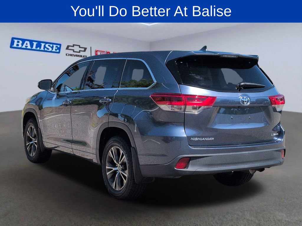 Used 2017 Toyota Highlander Plus AWD/4WD image 5