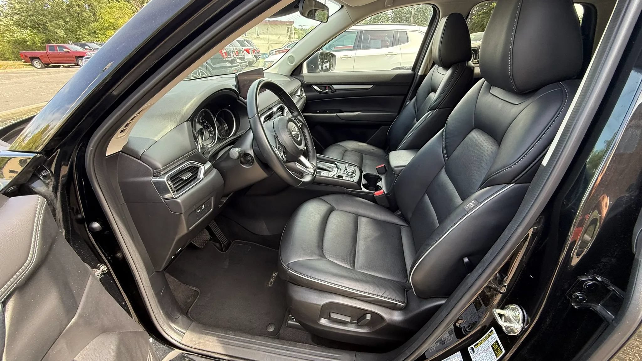 Used 2025 MAZDA CX-5 AWD 2.5 S w/ Select Package image 6