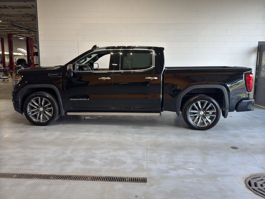 Used 2022 GMC Sierra 1500 Denali Ultimate image 2