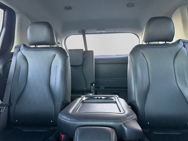 Certified 2024 Kia Carnival LX FWD image 19