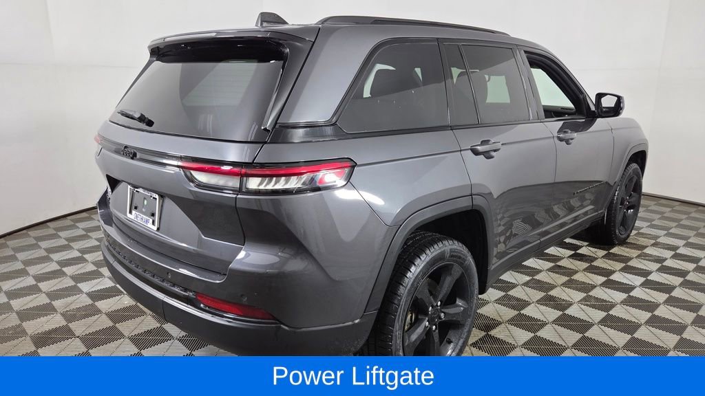 Used 2023 Jeep Grand Cherokee Altitude image 8