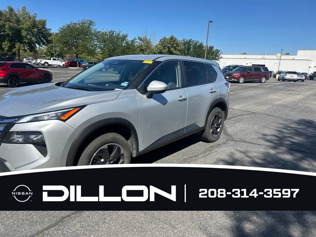 Used 2025 Nissan Rogue SV AWD/4WD image 13