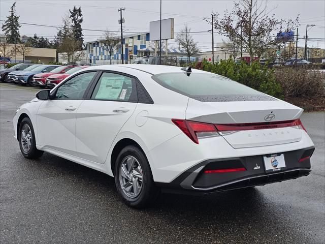 New 2026 Hyundai Elantra SE FWD image 5