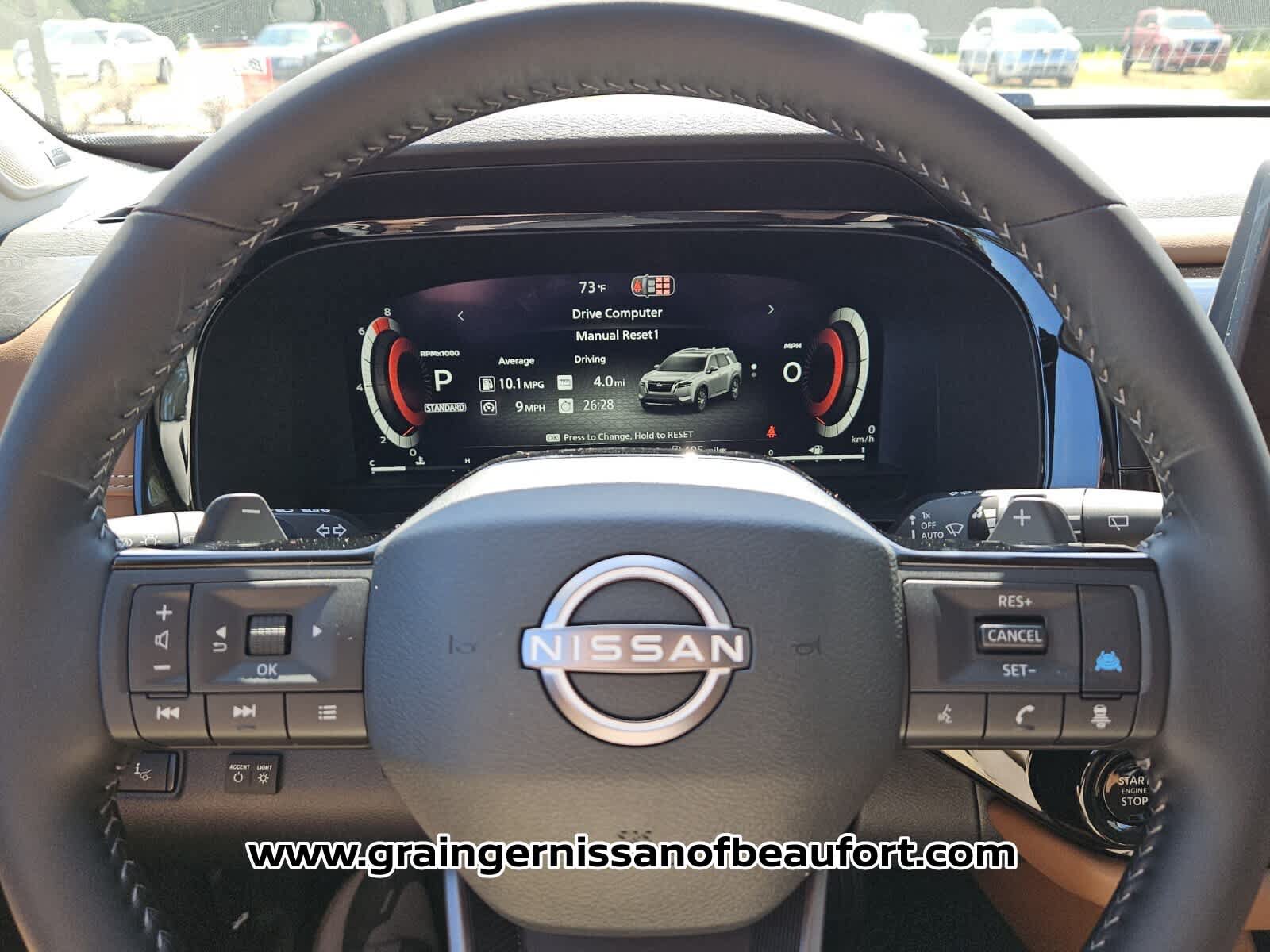 New 2026 Nissan Pathfinder Platinum FWD image 11