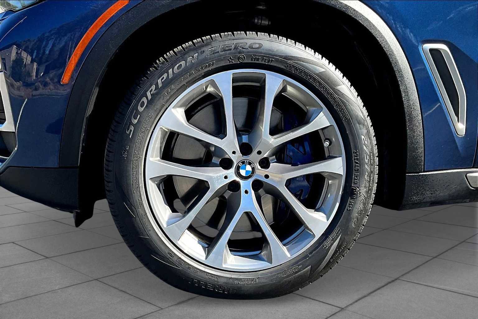 Used 2019 BMW X5 xDrive40i w/ Luxury Seating Package image 11