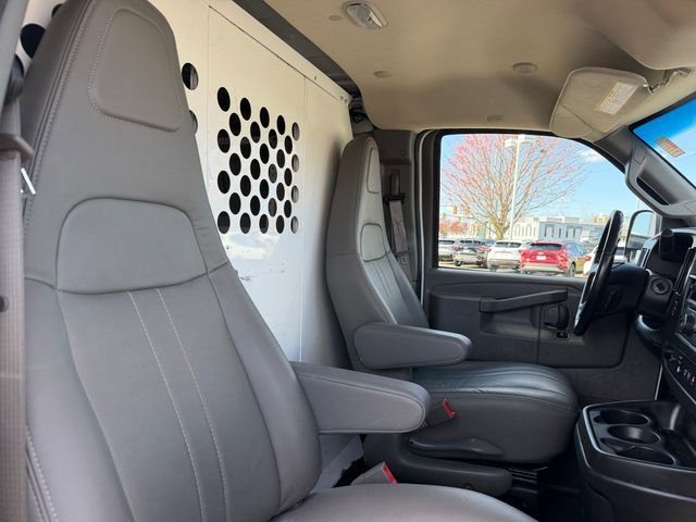 Used 2021 Chevrolet Express 2500 w/ Driver Convenience Package image 39