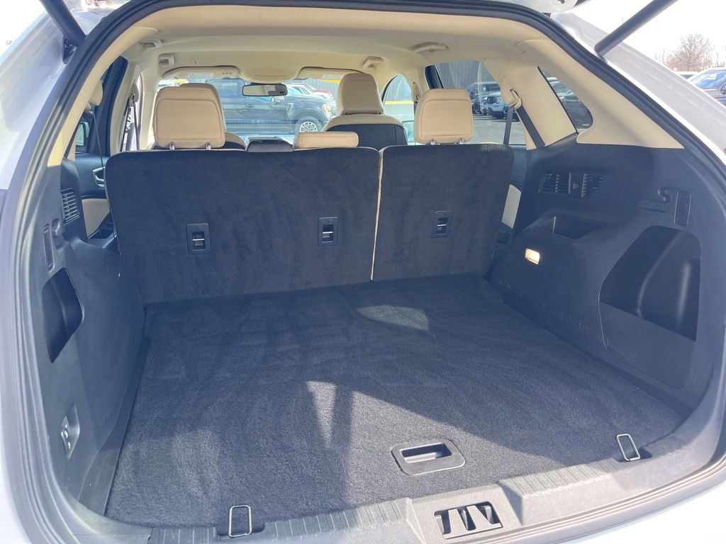 Used 2024 Ford Edge SEL w/ Convenience Package image 14