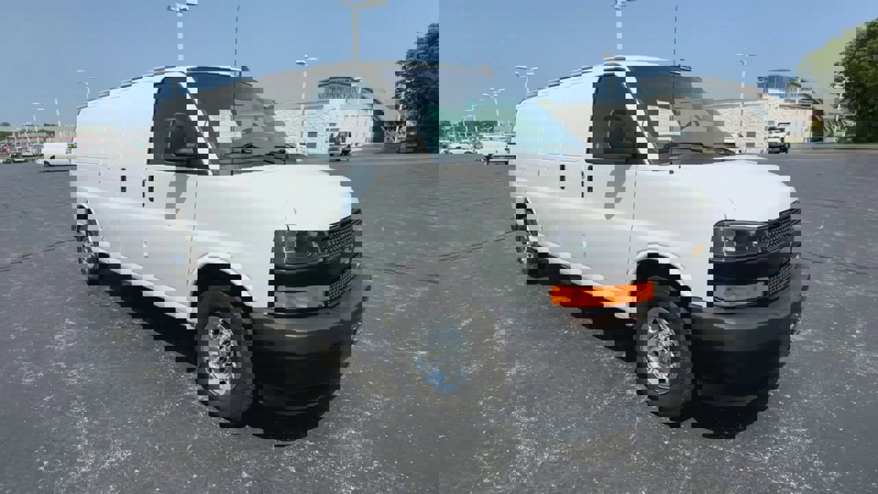 Used 2020 Chevrolet Express 2500 Extended image 2