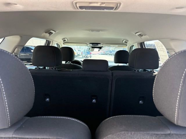 Used 2023 Kia Sorento LX image 28