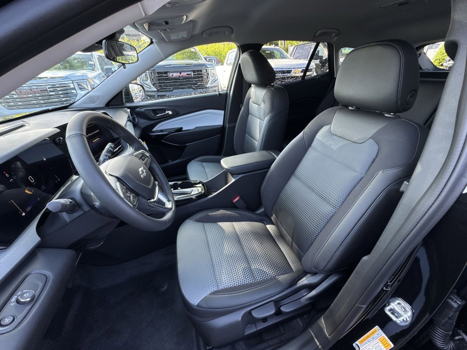 New 2026 Chevrolet Trax LT w/ Driver Confidence Package FWD image 13