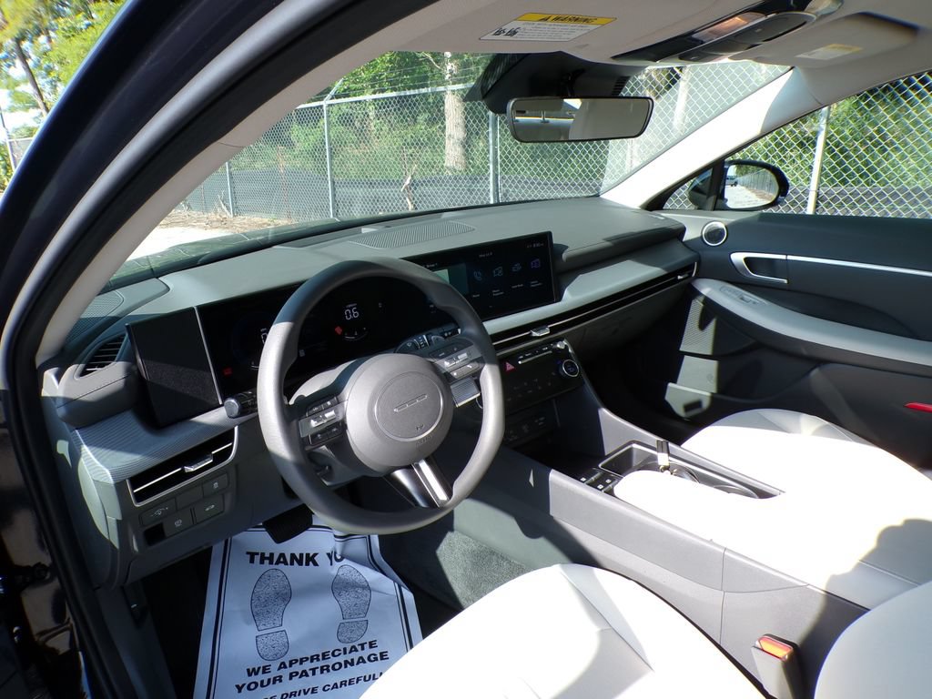 Used 2025 Hyundai Sonata SEL AWD/4WD image 11