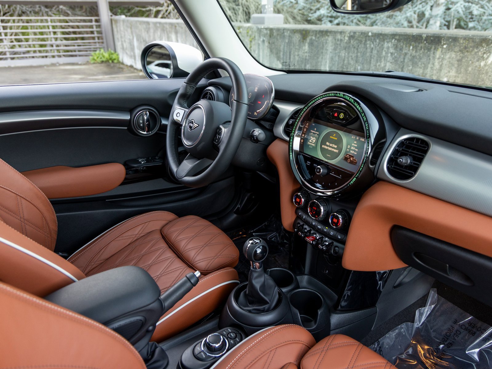 Used 2023 MINI Cooper 2-Door Hardtop w/ Signature Upholstery Package image 46