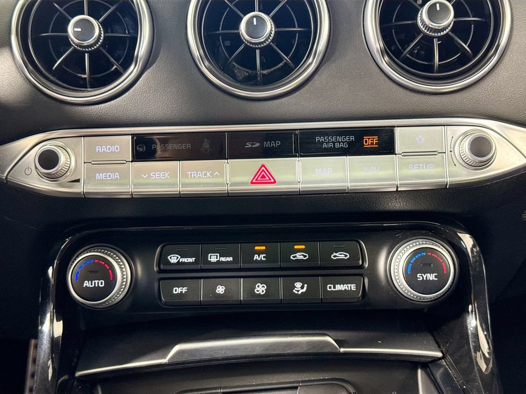 Used 2018 Kia Stinger GT2 RWD image 16