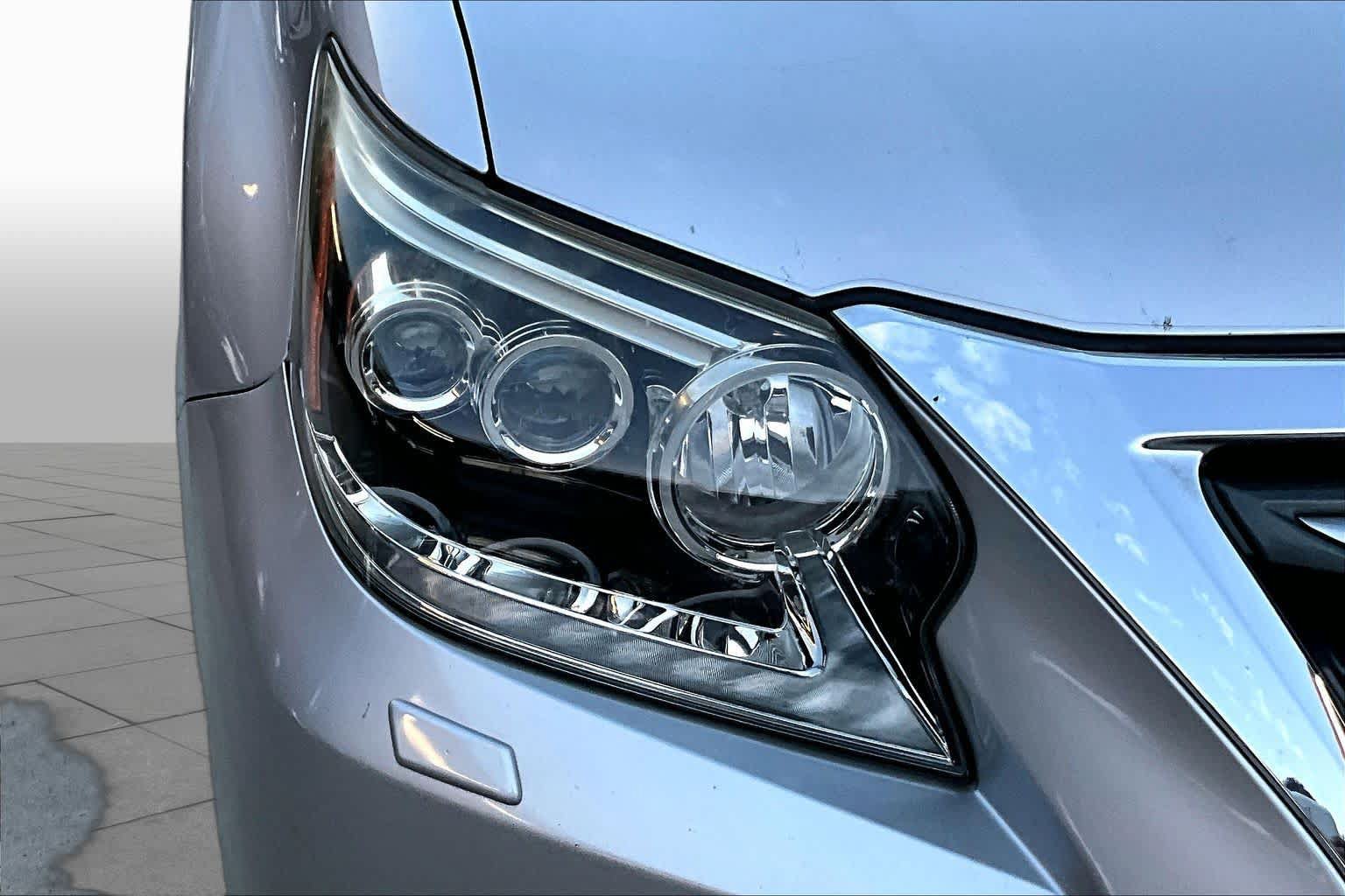Used 2014 Lexus GX 460 Luxury AWD/4WD image 29