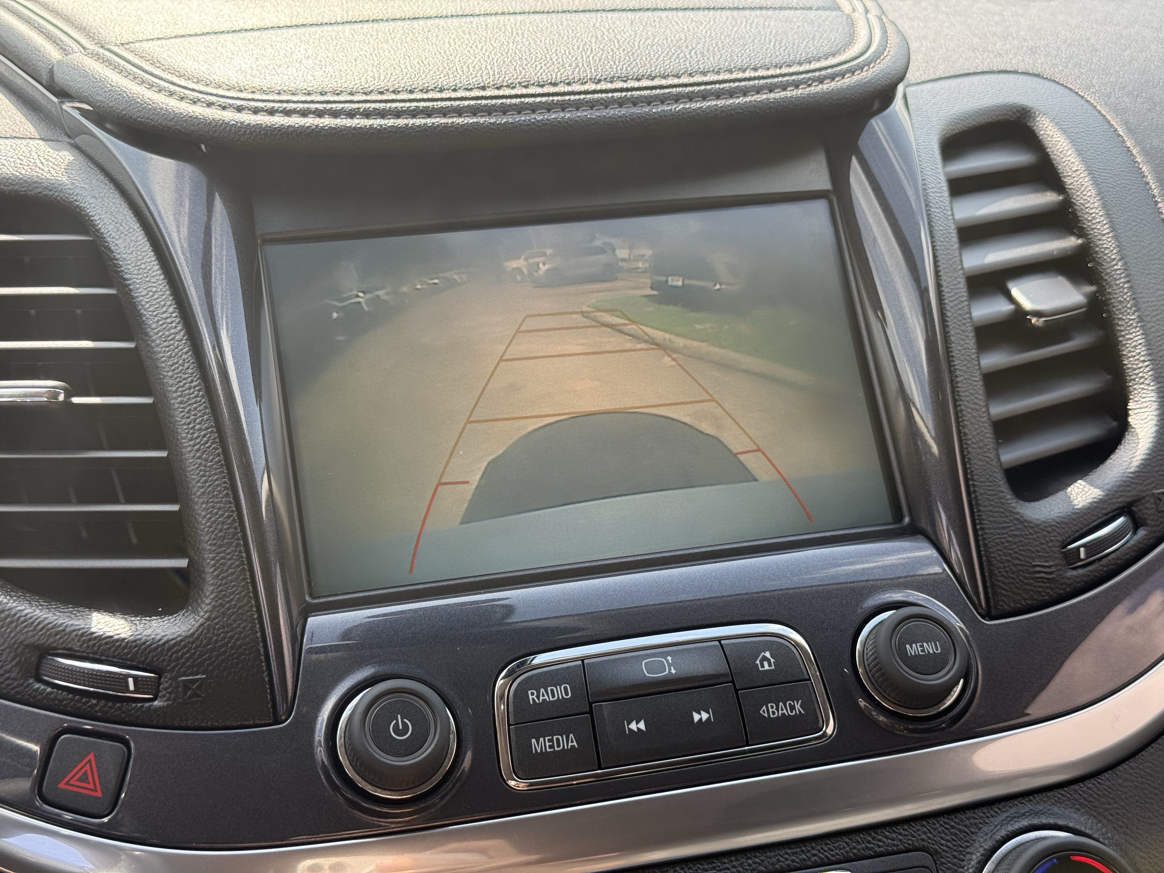 Used 2019 Chevrolet Impala LT FWD image 21