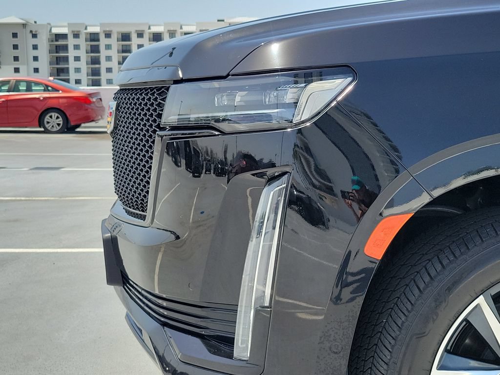 Used 2024 Cadillac Escalade Sport AWD/4WD image 10