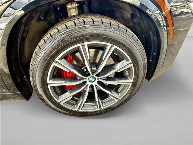 Used 2024 BMW X5 xDrive40i w/ M Sport Package AWD/4WD image 17