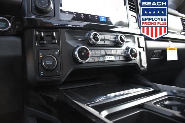 New 2026 Ford F250 Lariat w/ Black Appearance Package AWD/4WD image 29