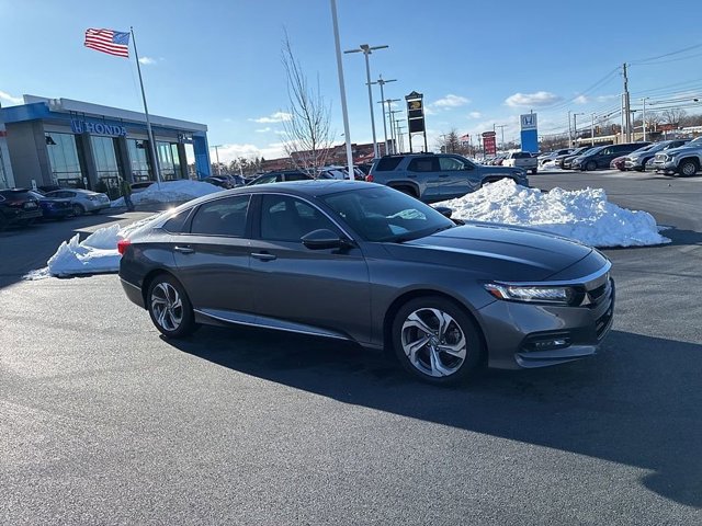 Used 2018 Honda Accord Touring image 3