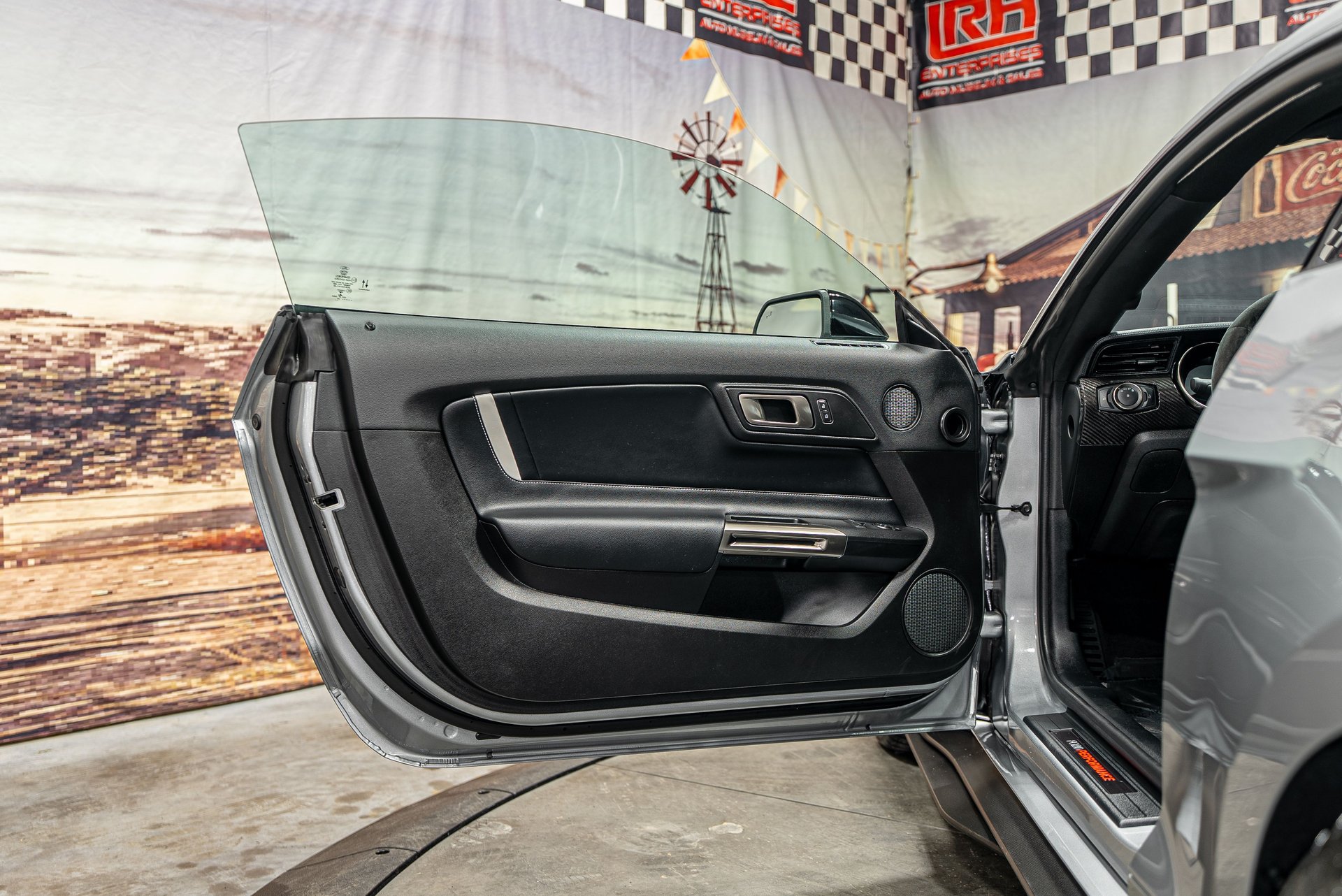Used 2022 Ford Mustang Shelby GT500 w/ Carbon Fiber Track Pack RWD image 19
