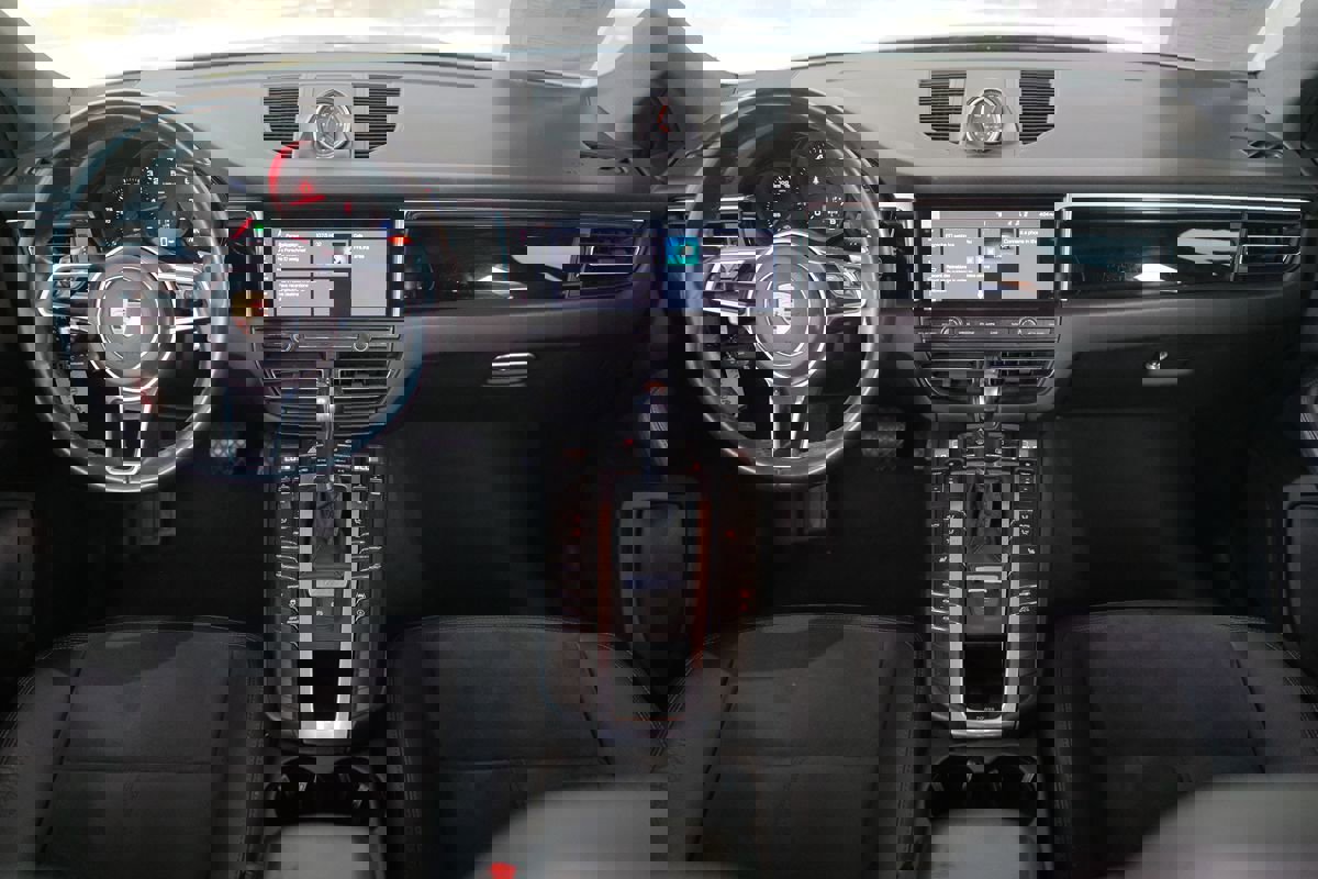 Used 2019 Porsche Macan image 18