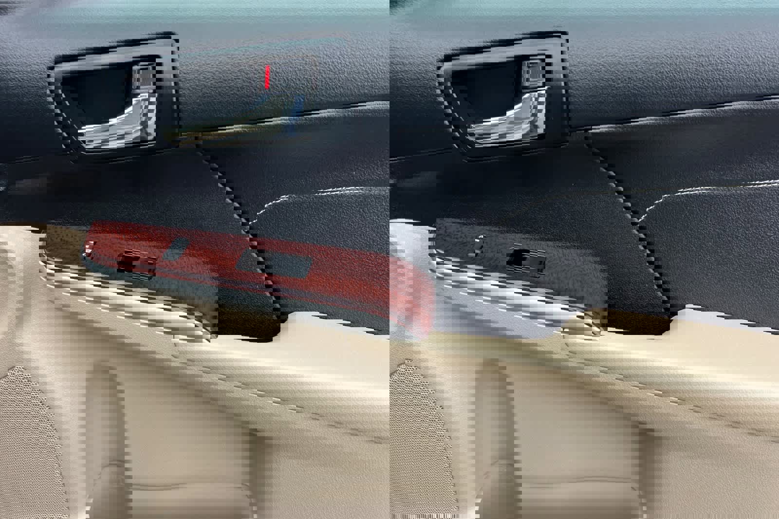 Used 2013 Toyota Camry XLE image 18