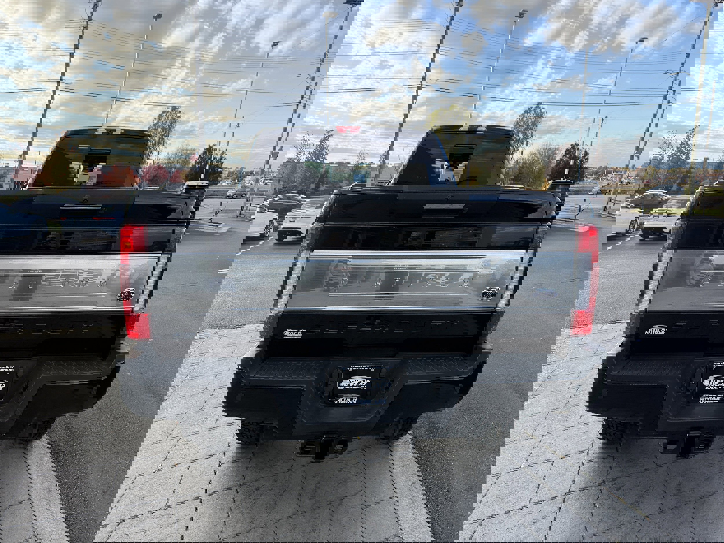 Used 2017 Ford F350 Platinum w/ Platinum Ultimate Package image 12