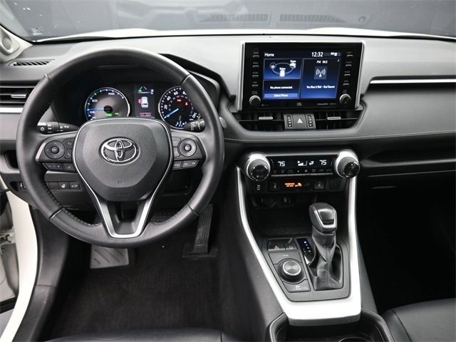 Used 2021 Toyota RAV4 XLE Premium image 25