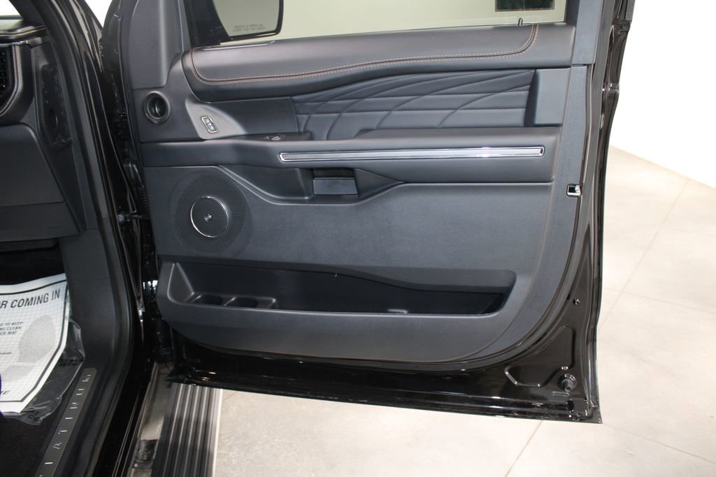 Used 2023 Ford Expedition Max Platinum image 34