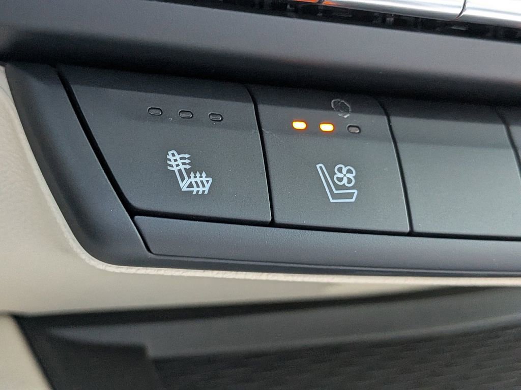 Certified 2025 Cadillac CT4 Premium Luxury image 21