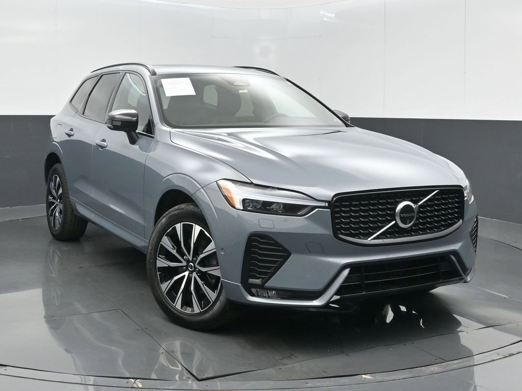 Used 2024 Volvo XC60 B5 Plus AWD/4WD image 2