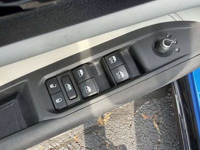 Used 2024 Jeep Compass Limited w/ Elite Group AWD/4WD image 11