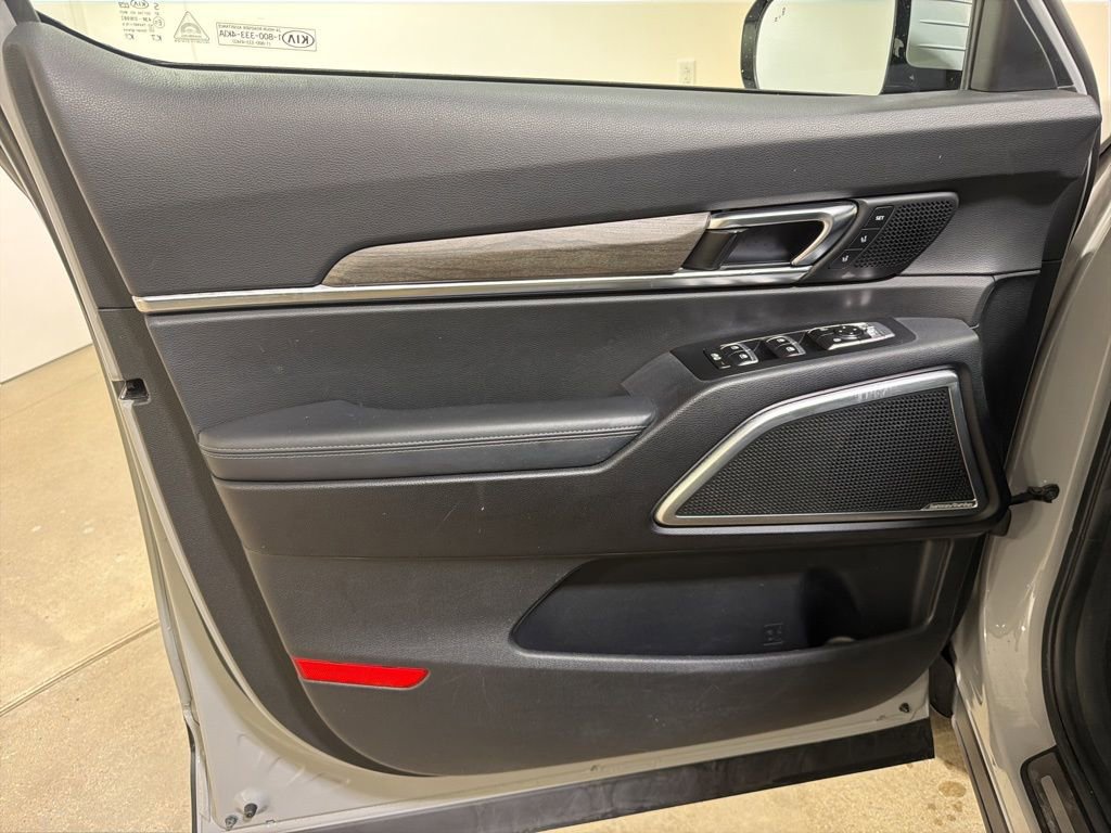 Used 2021 Kia Telluride SX w/ Nightfall Edition Package image 9