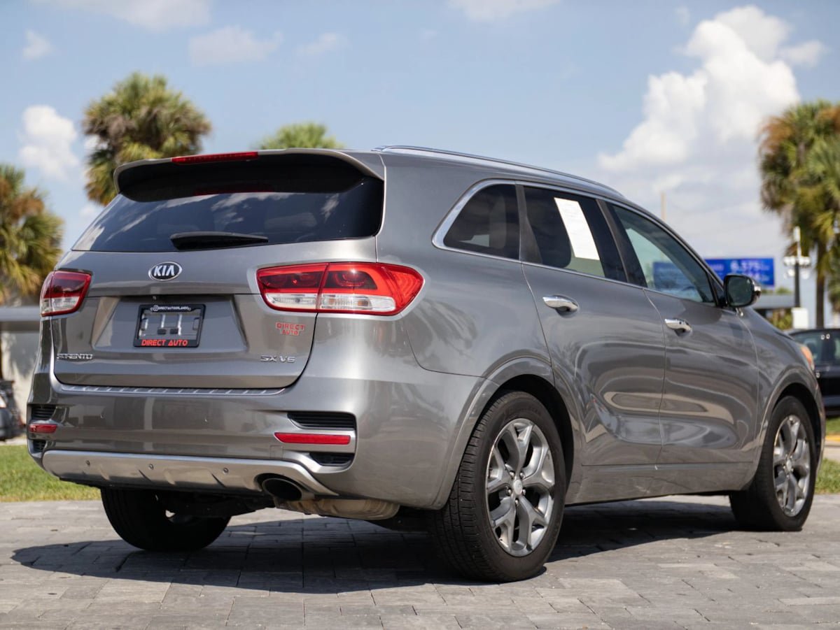 Used 2016 Kia Sorento SX FWD image 11