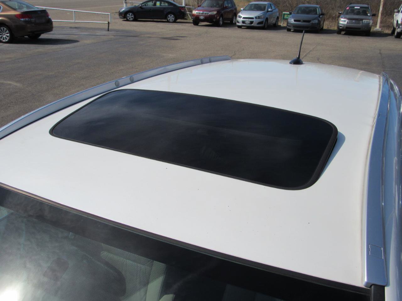 Used 2012 Honda CR-V EX-L image 4