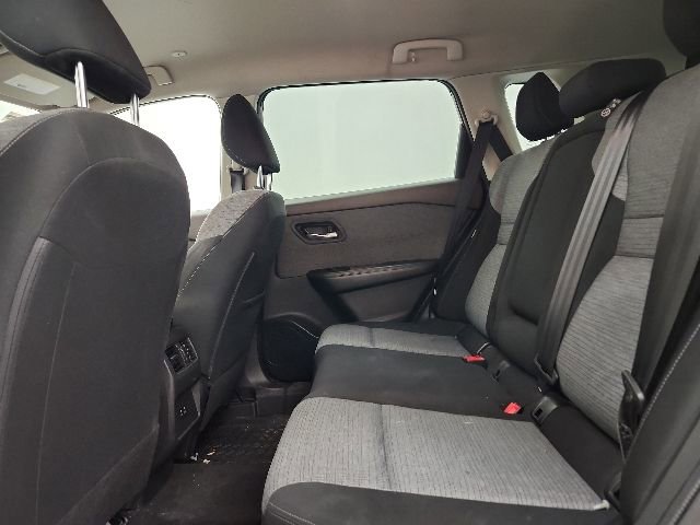 Used 2023 Nissan Rogue SV FWD image 10