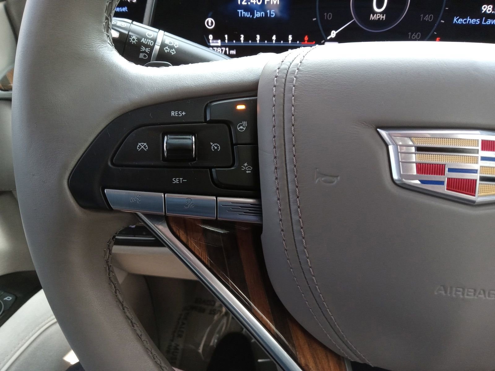 Used 2023 Cadillac Escalade Premium Luxury Platinum image 19