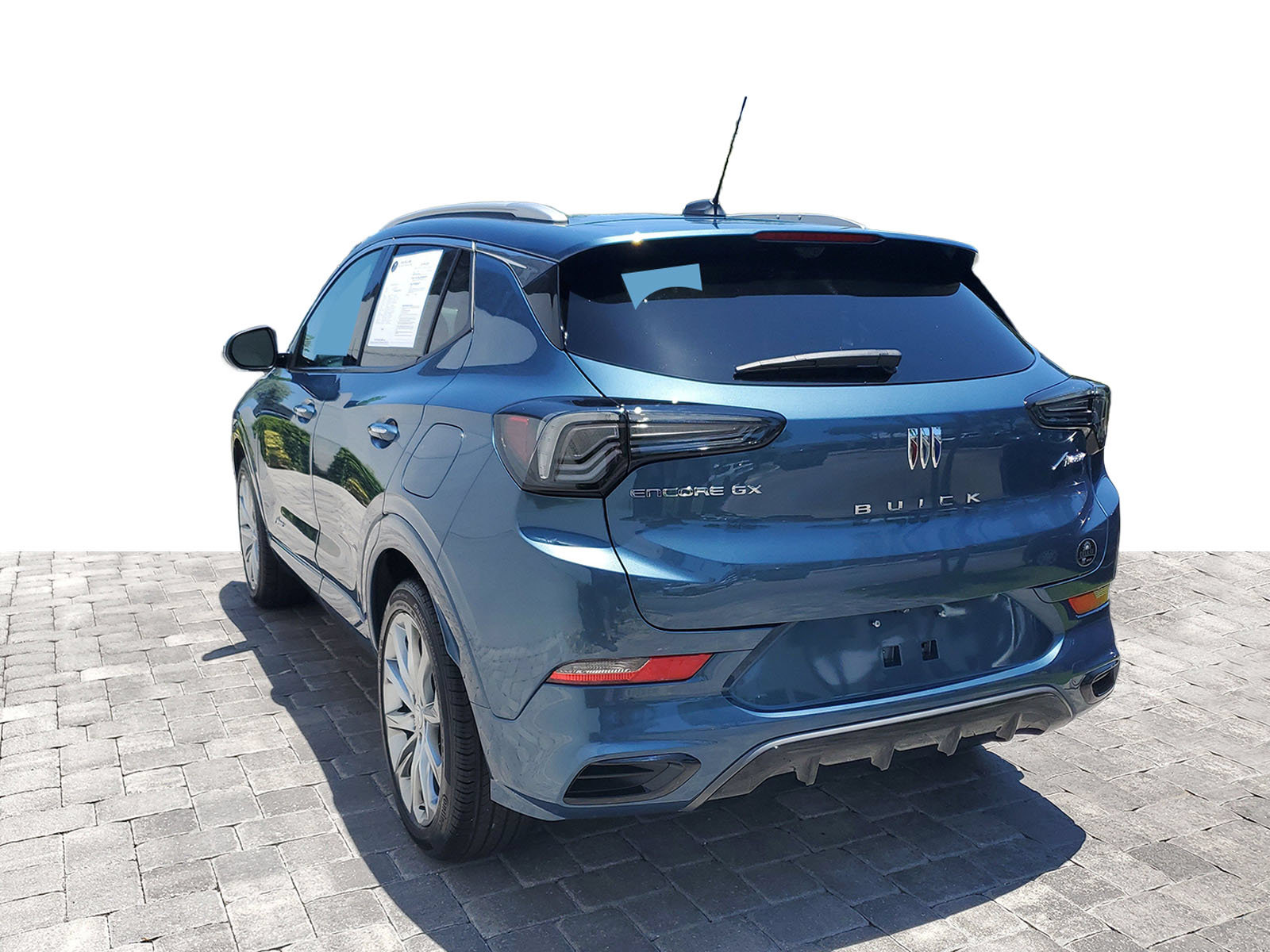 Used 2024 Buick Encore GX Avenir w/ Avenir Technology Package FWD image 4