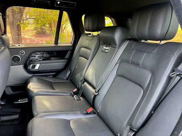 Used 2019 Land Rover Range Rover Supercharged AWD/4WD image 18