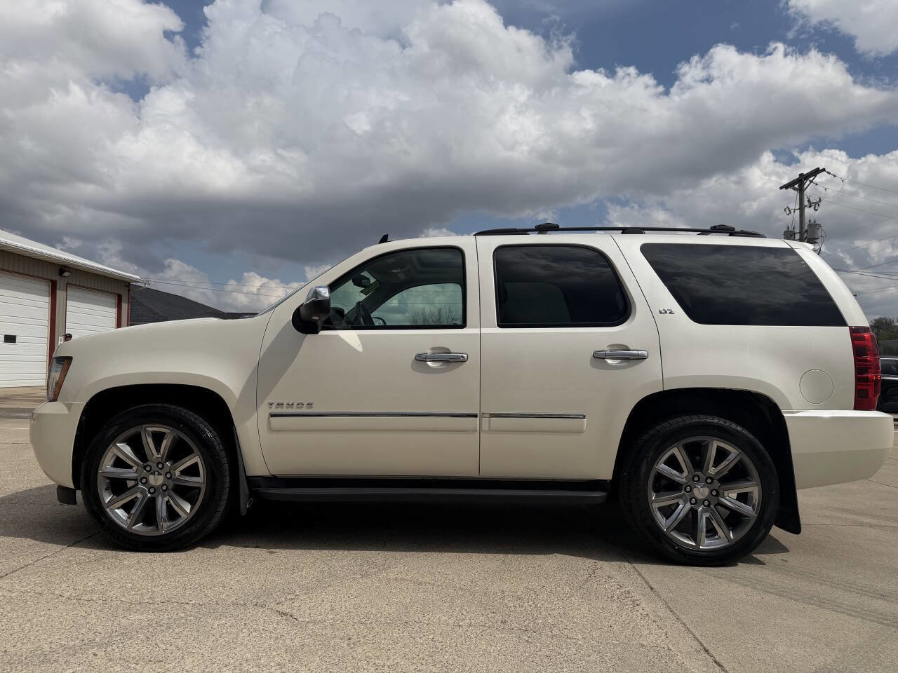 Used 2011 Chevrolet Tahoe LTZ image 2