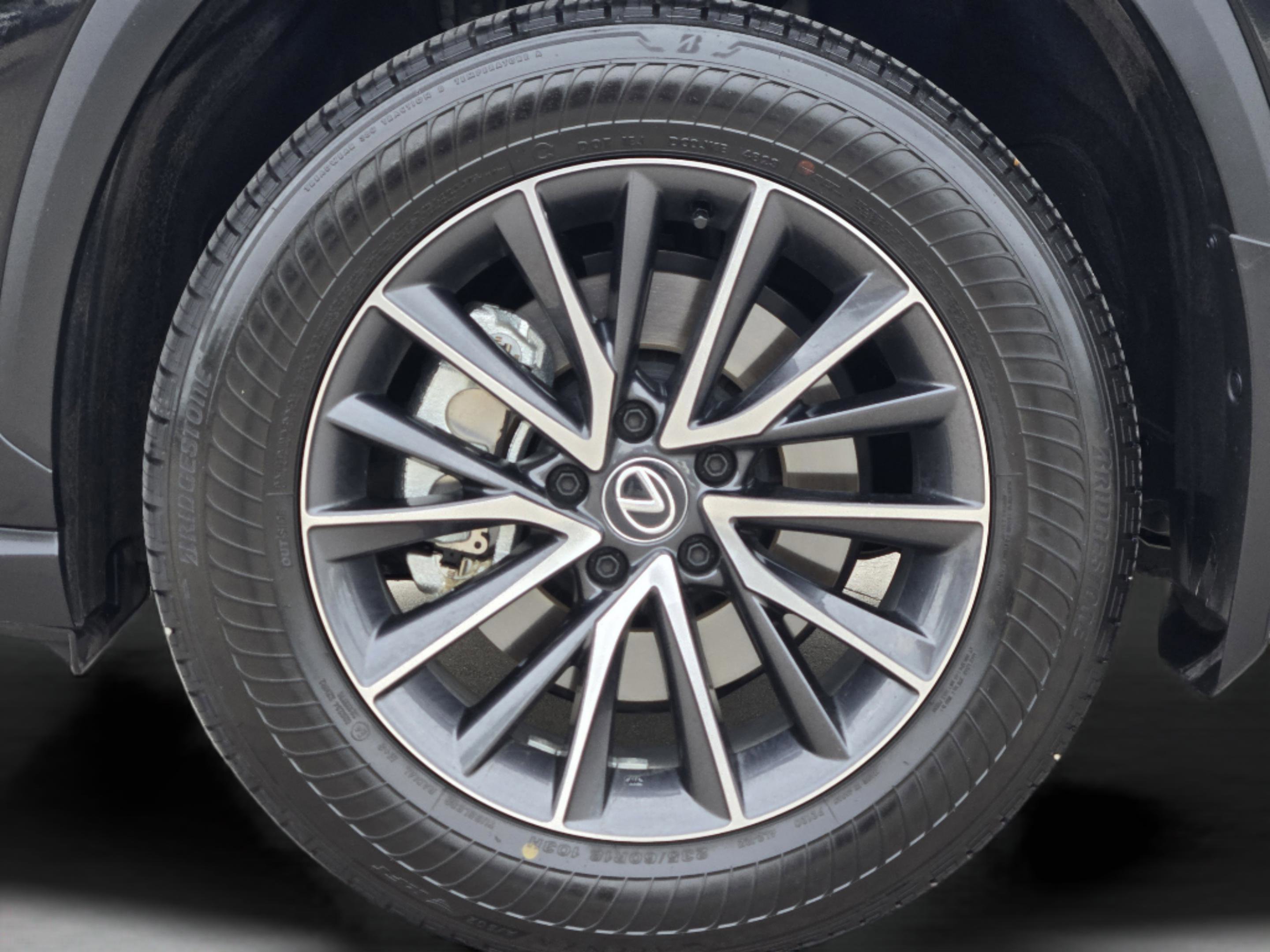 Used 2024 Lexus NX 250 FWD w/ Towing Package (2000 Lbs) image 36