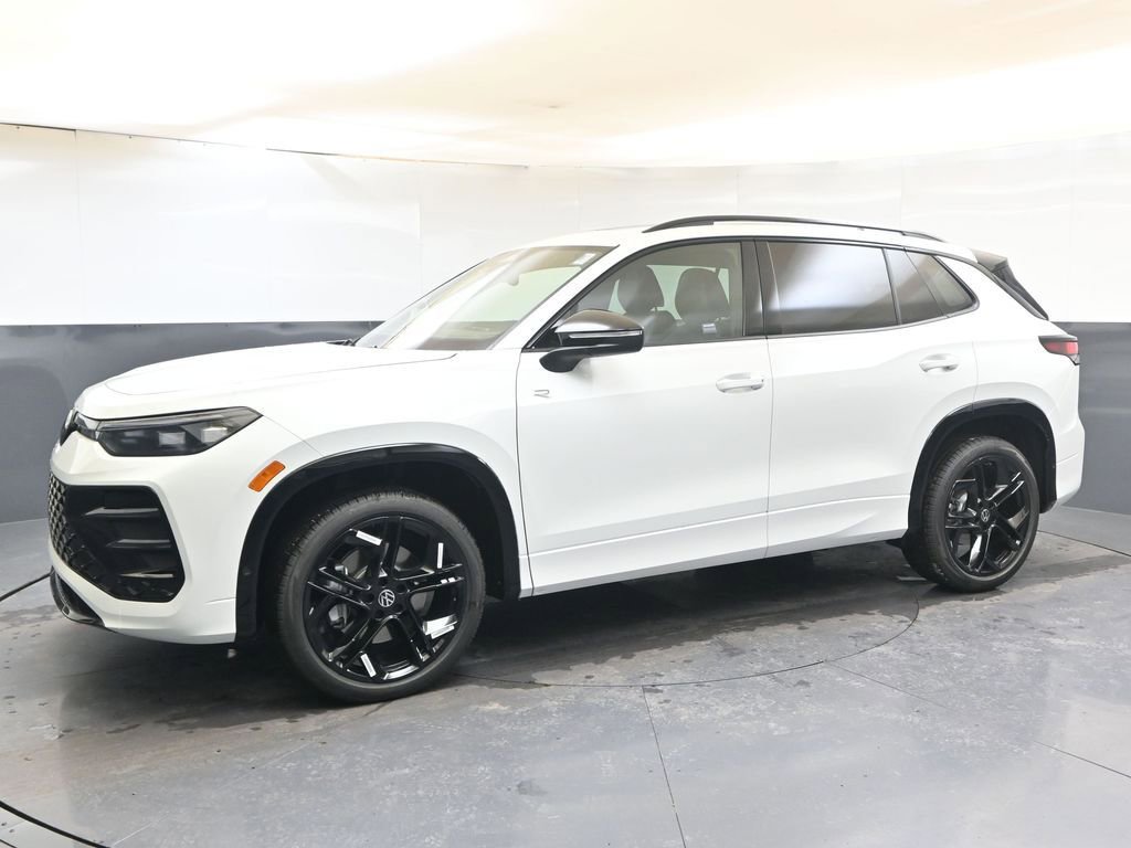 New 2026 Volkswagen Tiguan SE R-Line image 2