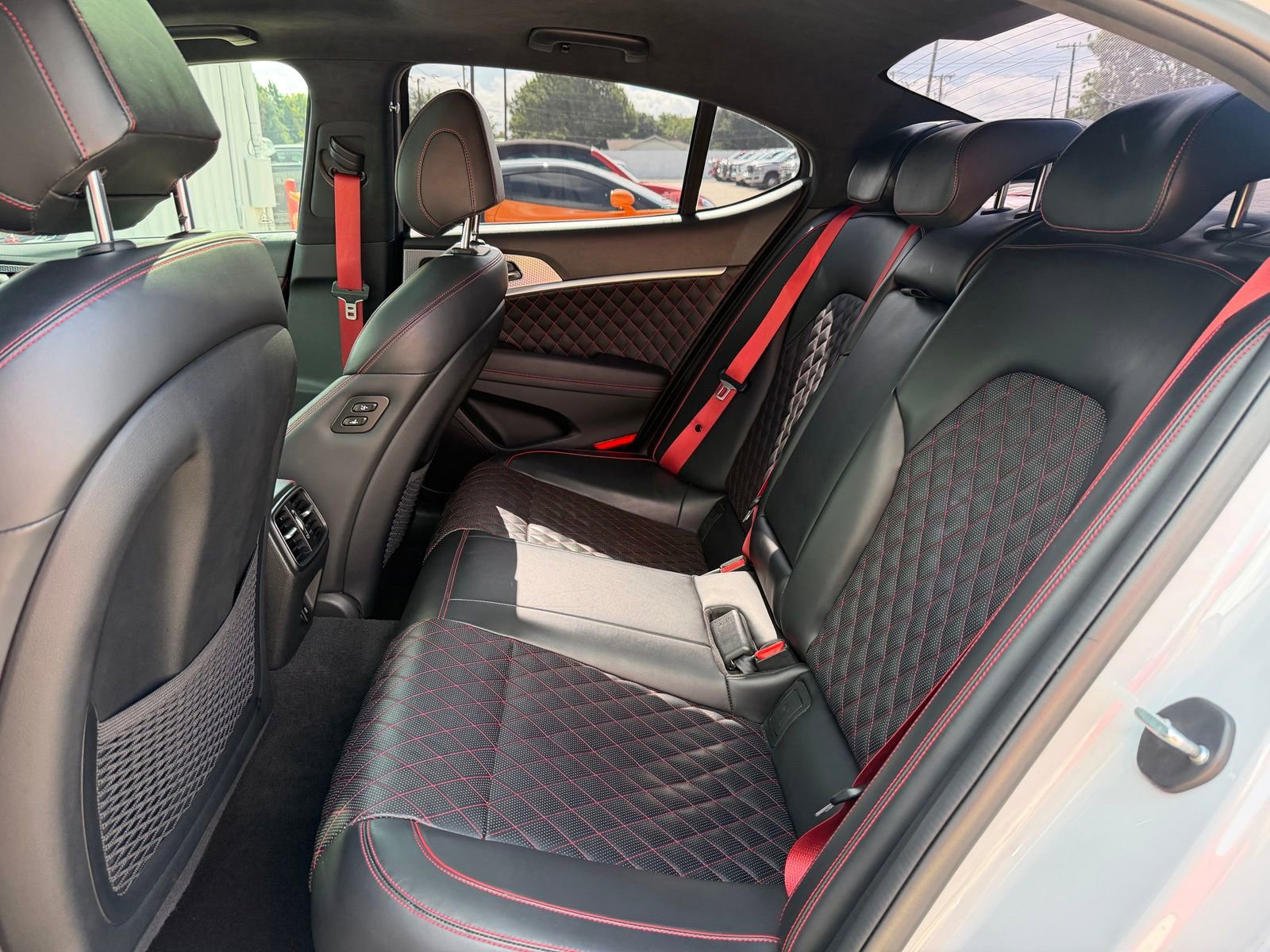 Used 2022 Genesis G70 3.3T RWD image 22