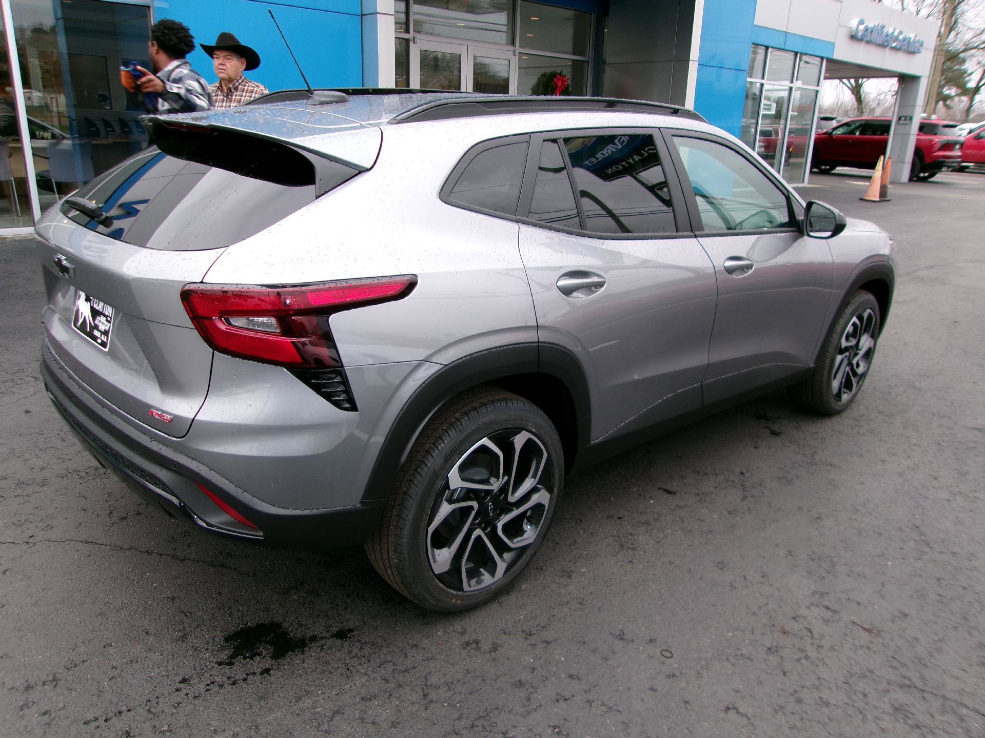 New 2026 Chevrolet Trax RS w/ Sunroof Package image 4