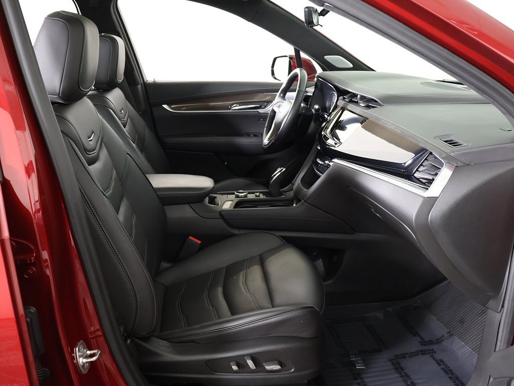 Used 2024 Cadillac XT6 Premium Luxury w/ Platinum Package image 41