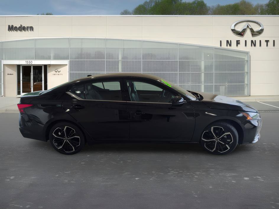 Used 2026 Nissan Altima 2.5 SR FWD image 3